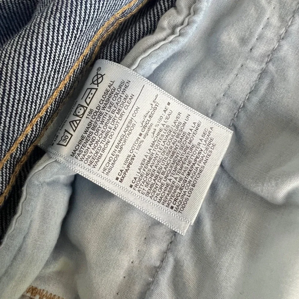 Old Navy Denim Trucker Jacket Kid Size Medium 8 Blue Classic Button Front Cotton